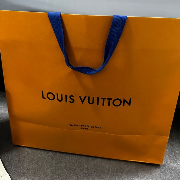 Louis Vuitton City Keepall Unisex Bag - Picture 7 of 9